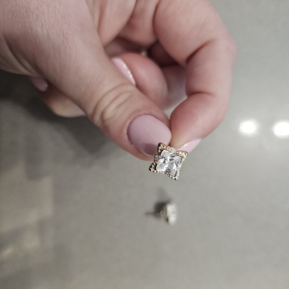 Square Stud Earrings with Clear Gem